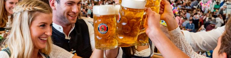 Brotzeit im Paulaner Festzelt